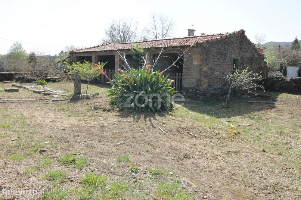 Casa térrea com terreno na Serra de Arga, Caminha, Viana do Castelo