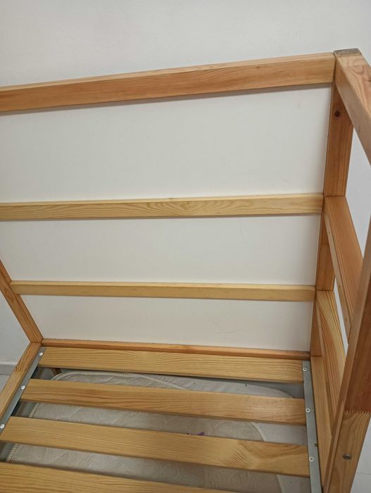 Cama criança impecável