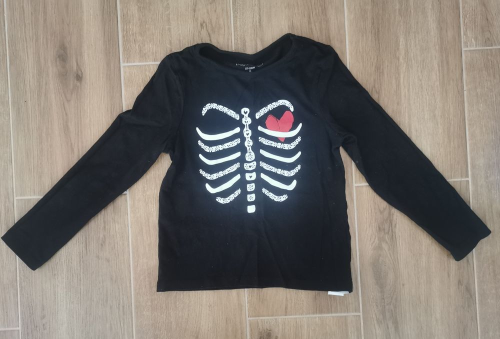 Czarna bluzka na halloween szkielet kości żebra serce