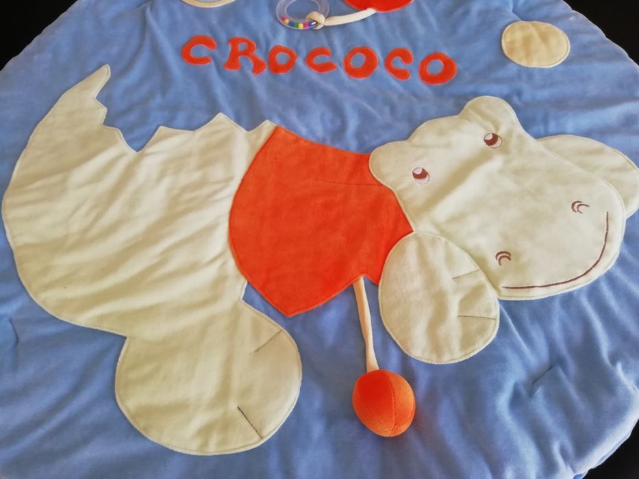 Tapete de actividades Bebé com música