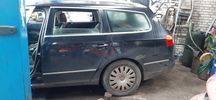 Drzwi lewe  tył passat b6 kombi lc9x zdrowe