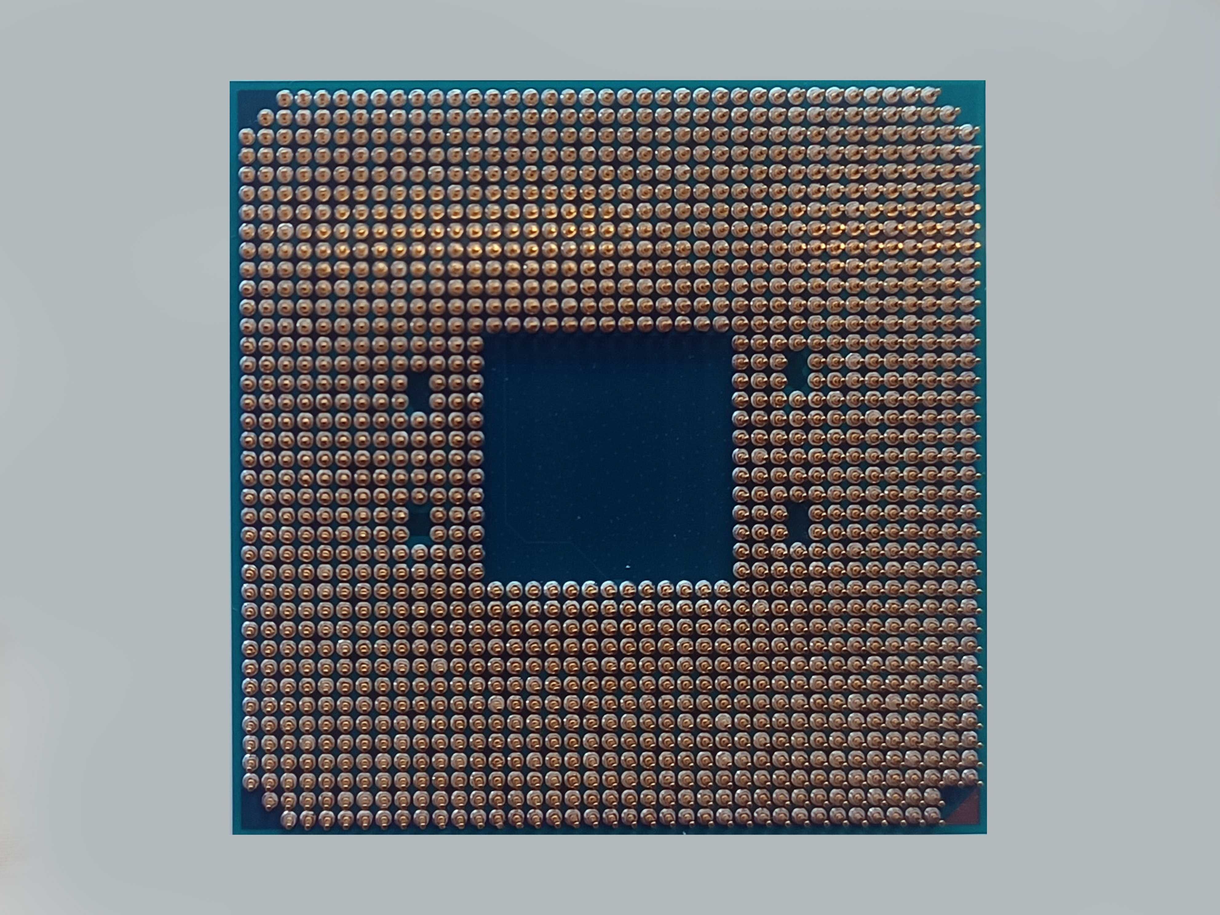 Процесор   Socket AM4   AMD Ryzen 7 1700X