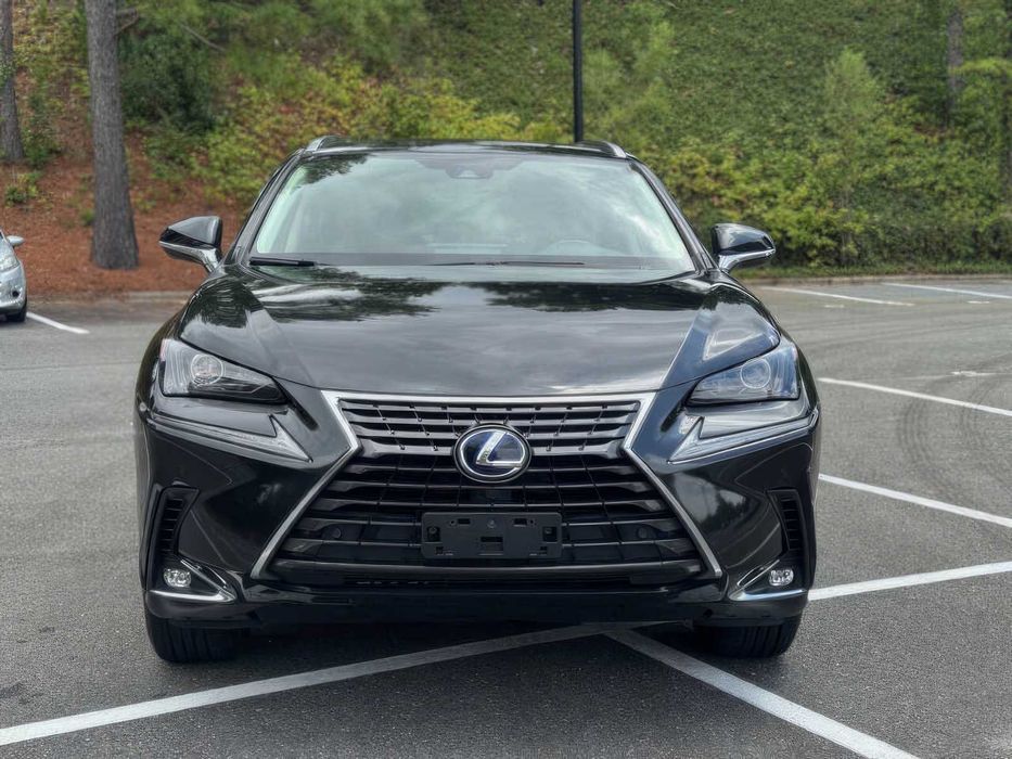 Lexus NX 300h      2021
