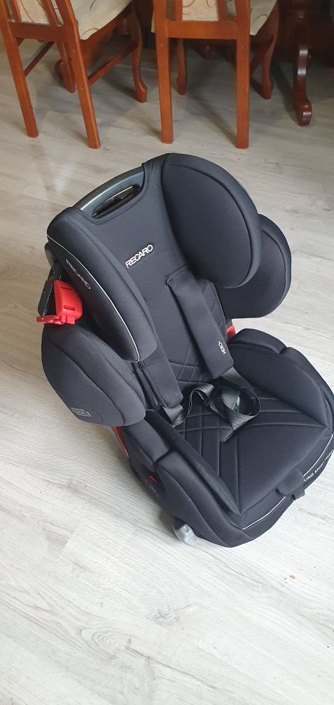 Fotelik dla dziecka Recaro young sport hero 9-36 kg czarny