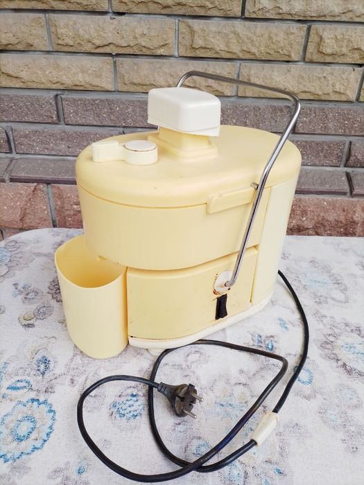 Соковыжималка Росинка