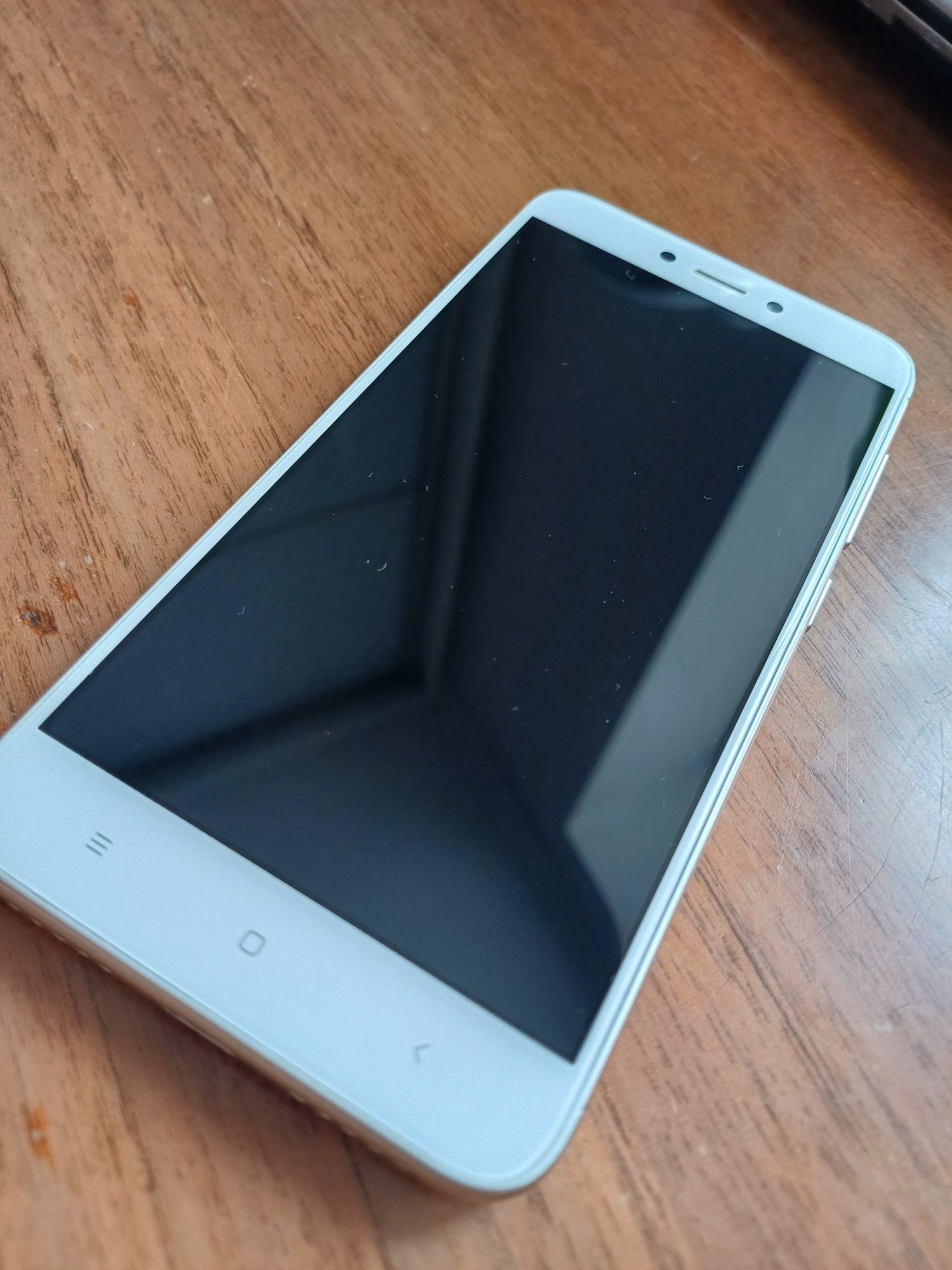 Смартфон Xiaomi Redmi 4X