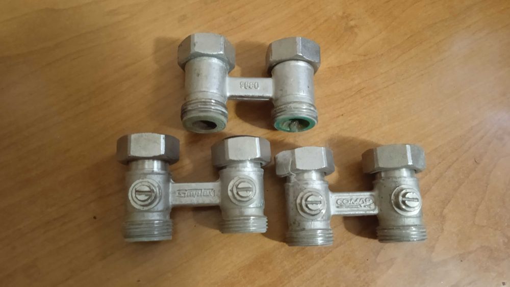 Узел нижнего подключения радиатора (бинокль) Simplex