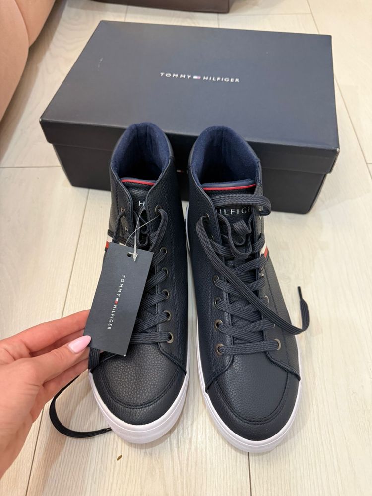 Tommy Hilfiger кеды