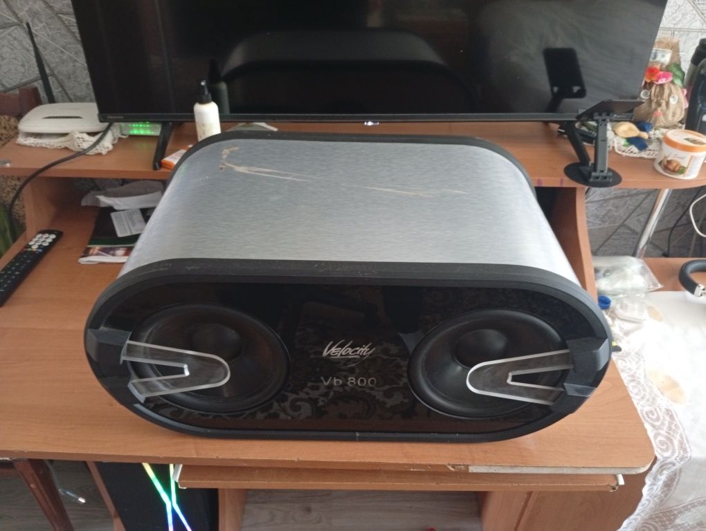 Продам сабвуфкр blaupunkt Vb 800