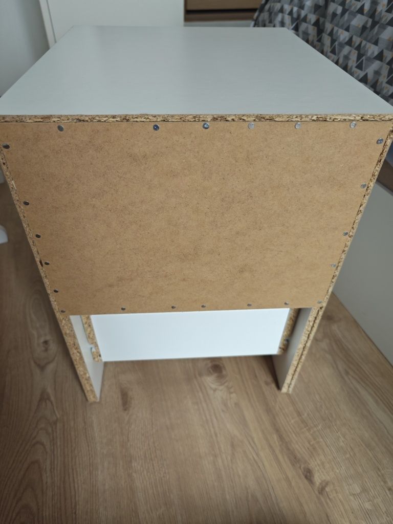 Mesa de cabeceira IKEA kullen