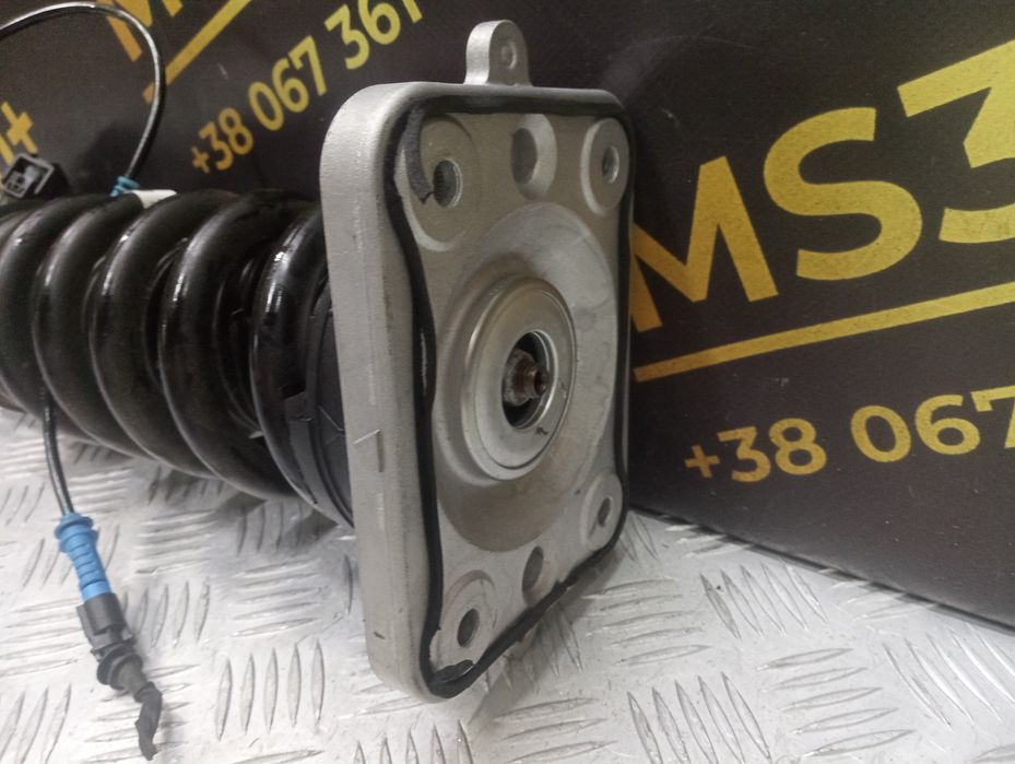 Стойка права BMW X5 G05 Стійка задня амортизатора БМВ Х5 Г05 Шрот