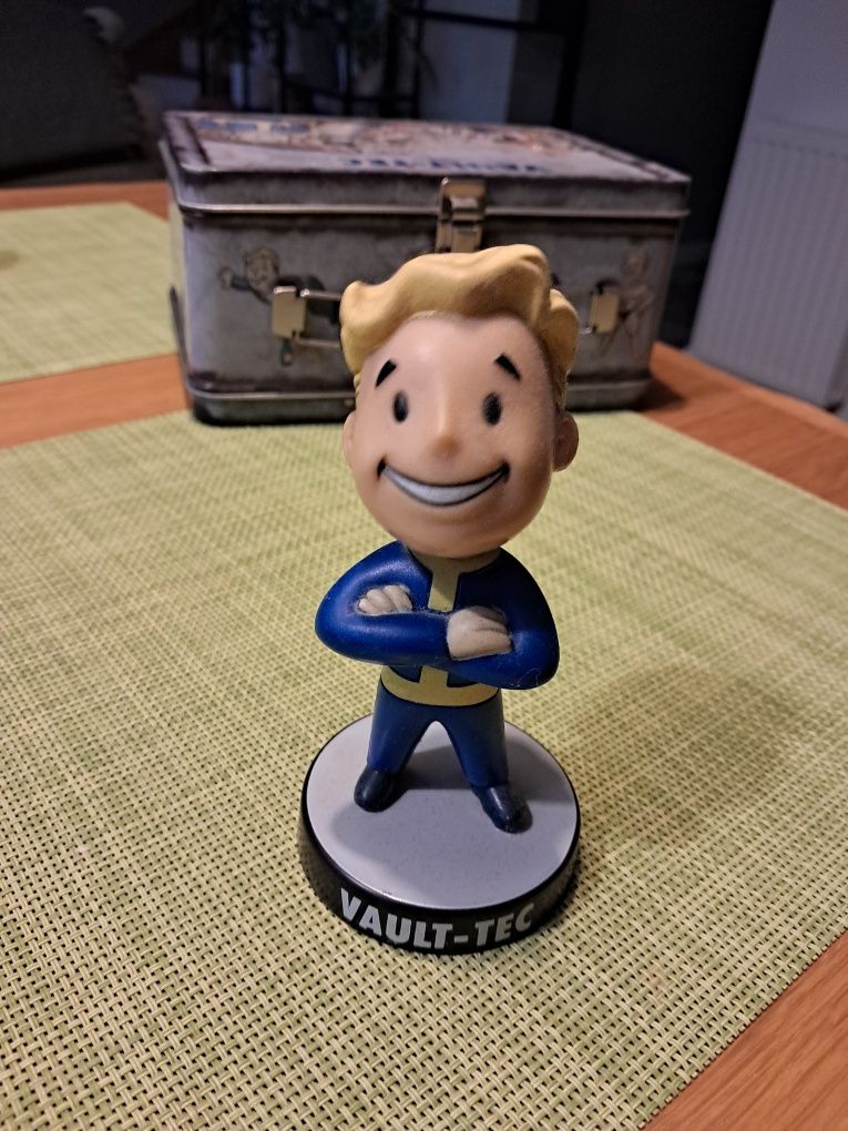 Fallout 3 PC + pudełko śniadaniowe + figurka + art book