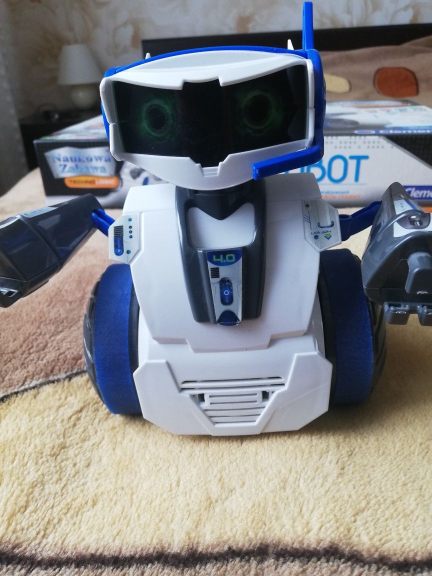 Cybertalk robot Clementoni 8+