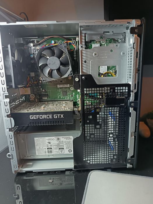 Computador HP TG01-1012np ainda na garantia