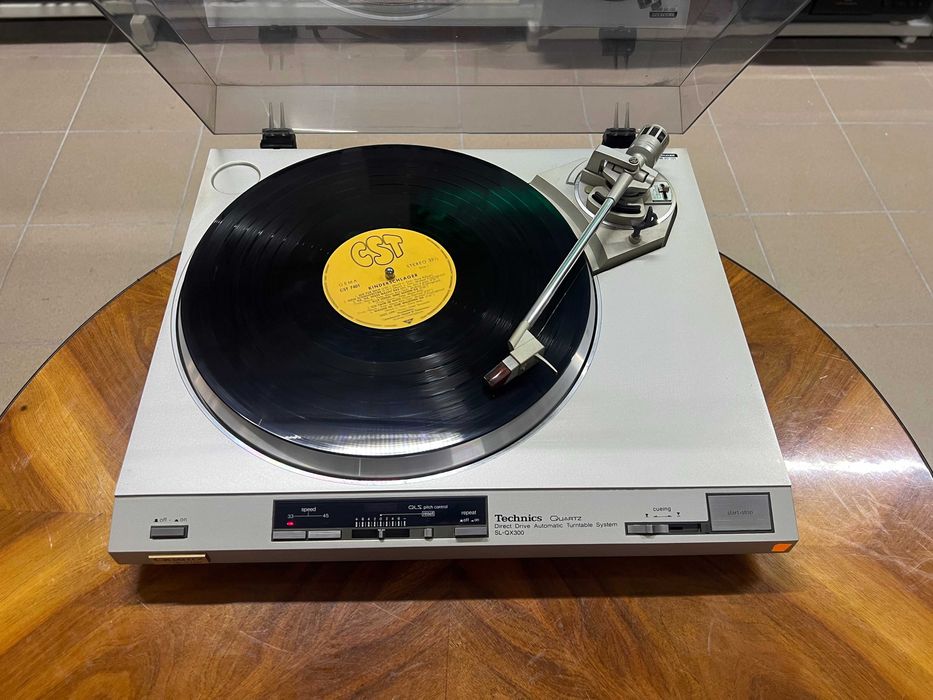 Gramofon Technics SL-QX300 Audio Room