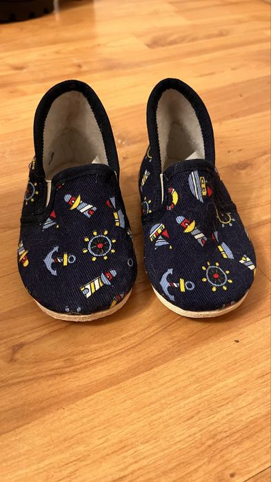 Тапки дитячі нові