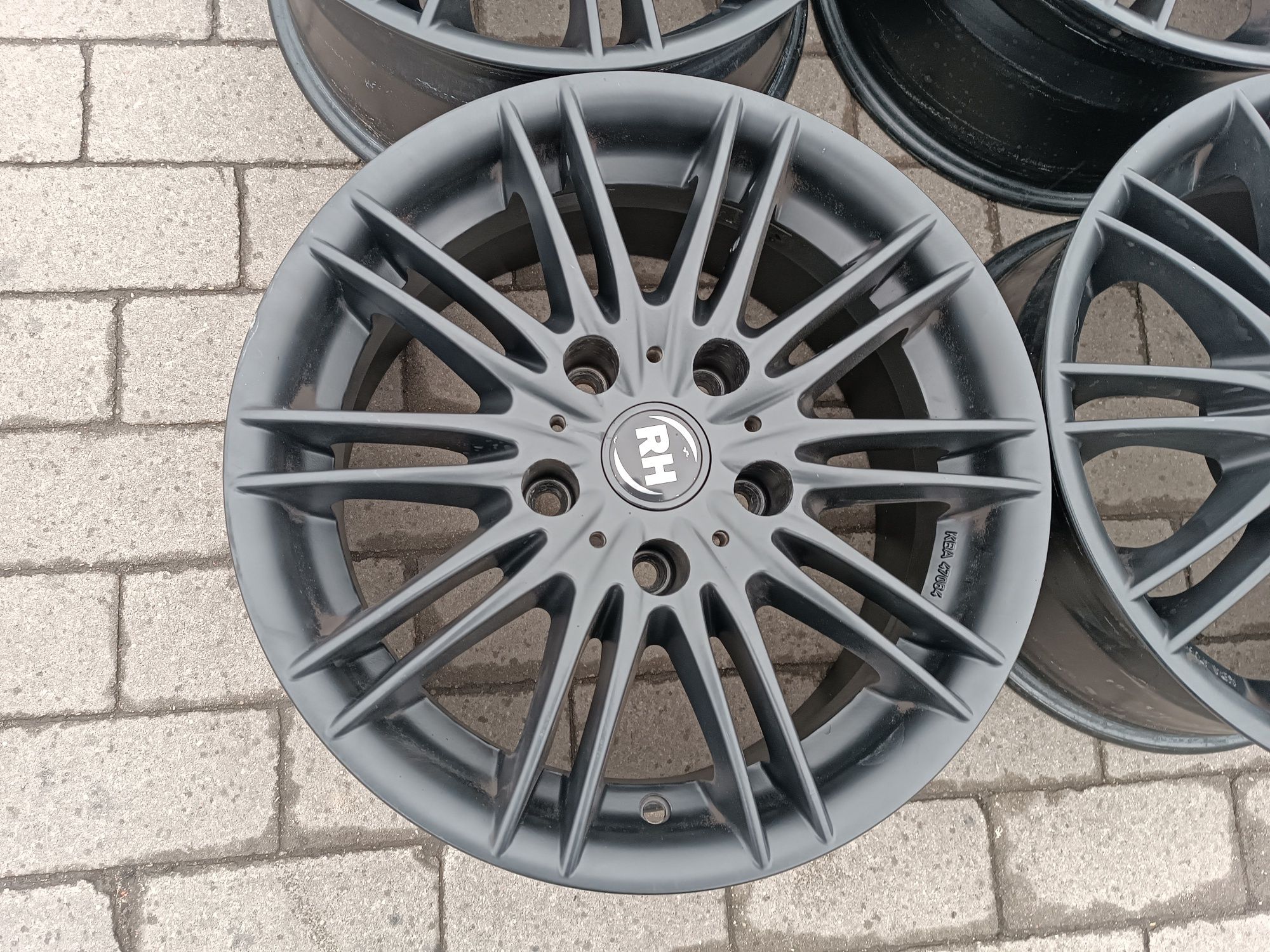 Felgi Alu BMW 3 E90 E91 E92 5x120 ET35 7.5J16