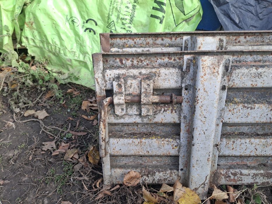 Продаються борти від причіпа 2птс4