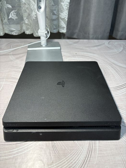 Playstation 4 slim 1TB