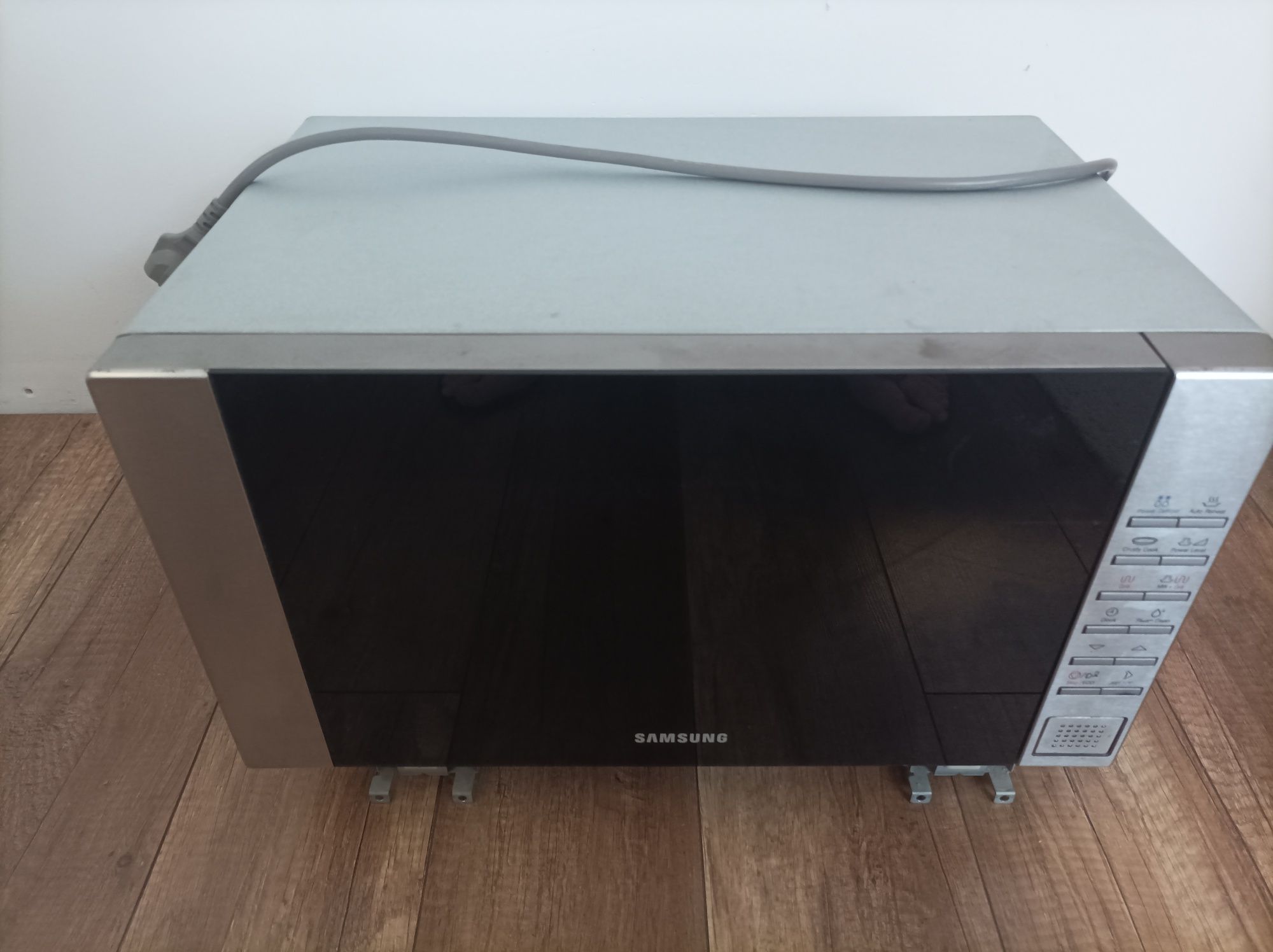 Kuchenka mikrofalowa Samsung FG87SUST Grill