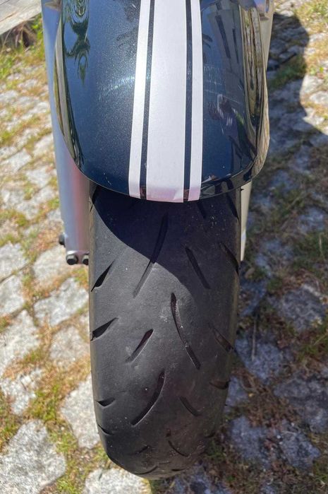 Suzuki SV650 em Excelente Estado (25kw)