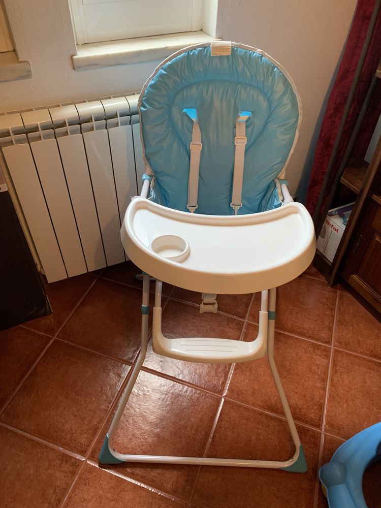 Cadeira de refeicao para bebe