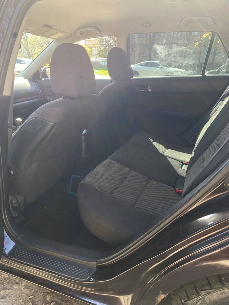 Mazda 6.