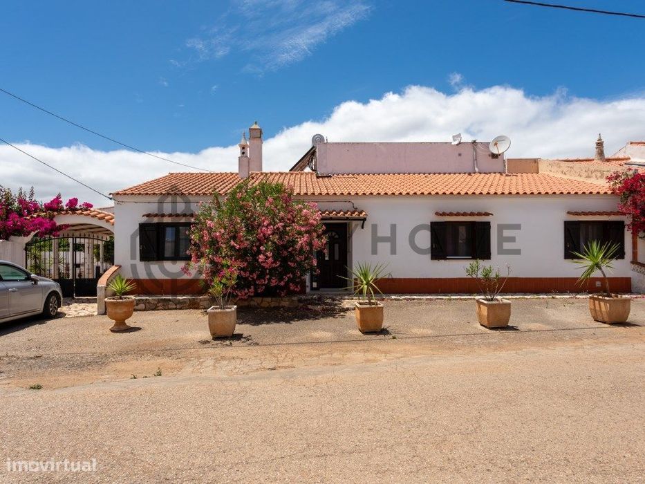 Moradia T5 Renovada - Paderne