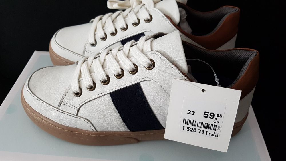 Кроссовки из нат.кожи VARESE 33,34р,оригинал.