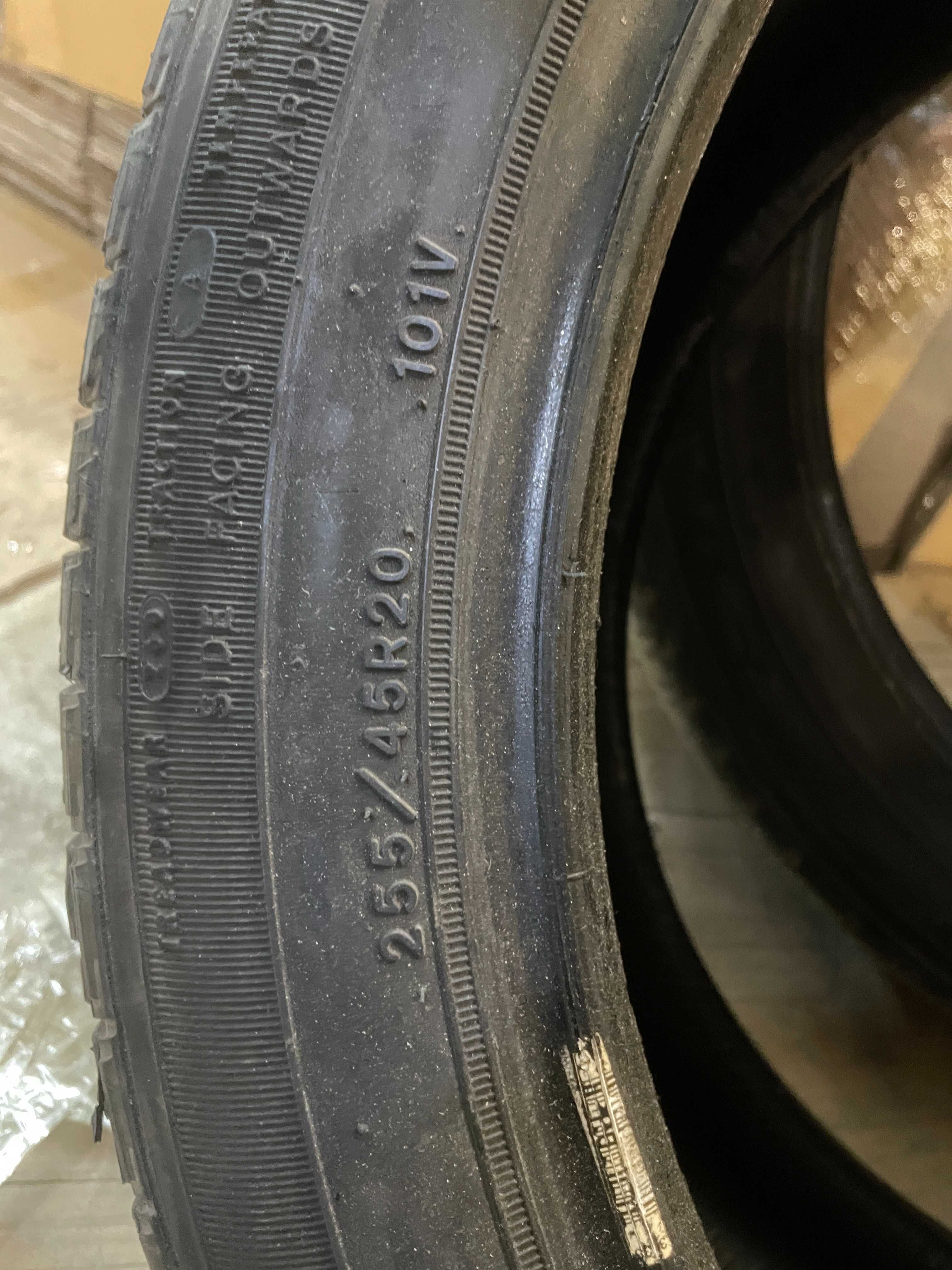 Шини колеса резина Goodyear 255/45 R20 Eagle RS 101V