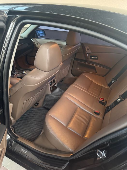 BMW   E60   525i БМВ Е60 2.5 Бензин