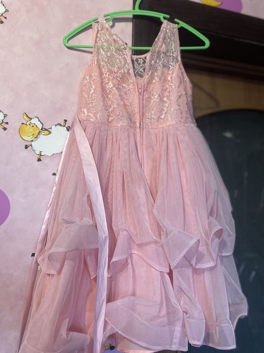 Святкова сукня для дівчинки