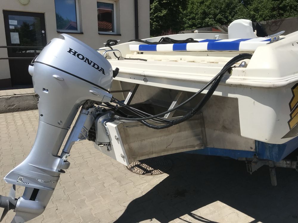 Łódź motorowa, motorówka 22stopy Honda zaburtowy, 6-7 osobowa Zegrze