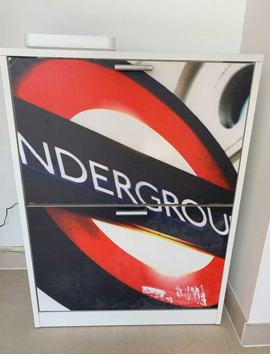 Vendo Sapateira Branca Imagem Underground duas “gavetas”