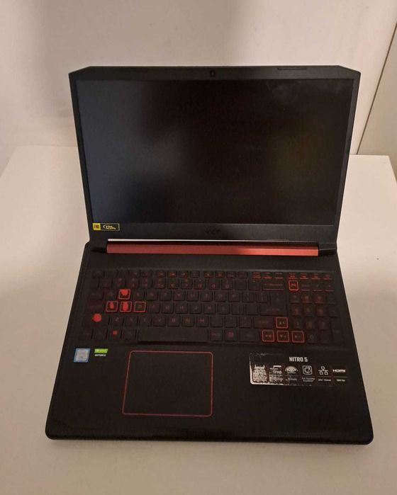 Acer Nitro RTX 2060 / RAM 16 GB / i7 9750H