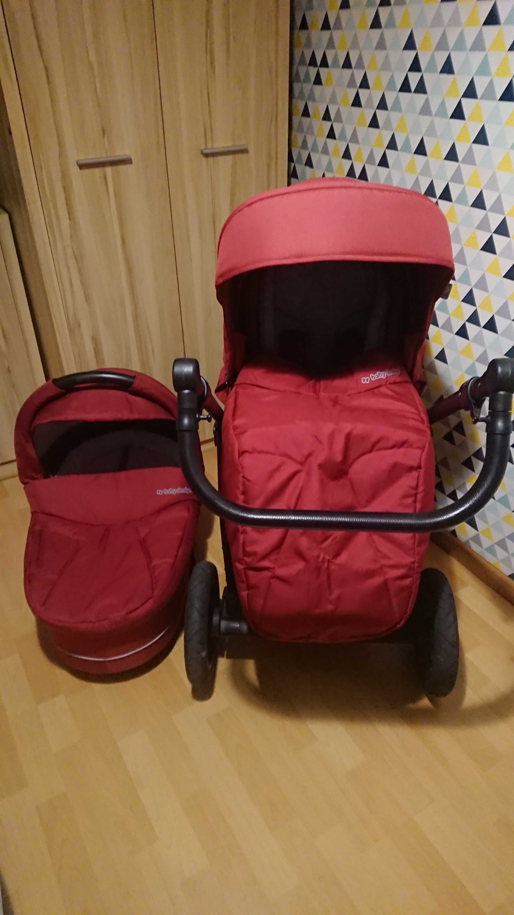 Wózek 2 w 1 firmy Babydesigned - gondola + spacerówka