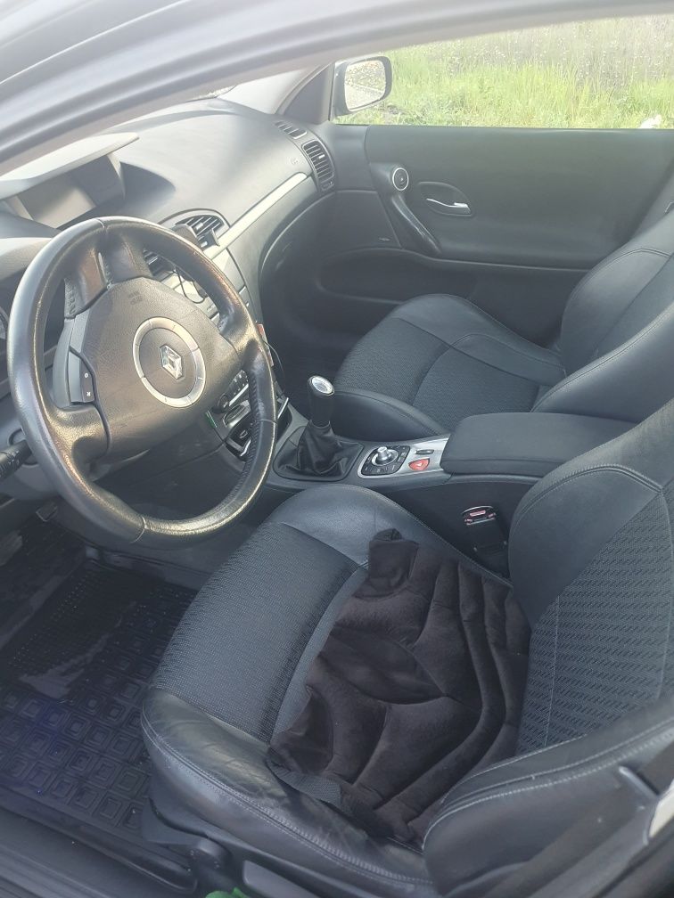 Renault  Laguna універсал