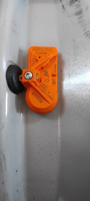 387 Felgi aluminiowe HYUNDAI R 15 4x100 Bardzo Ładne Czujniki