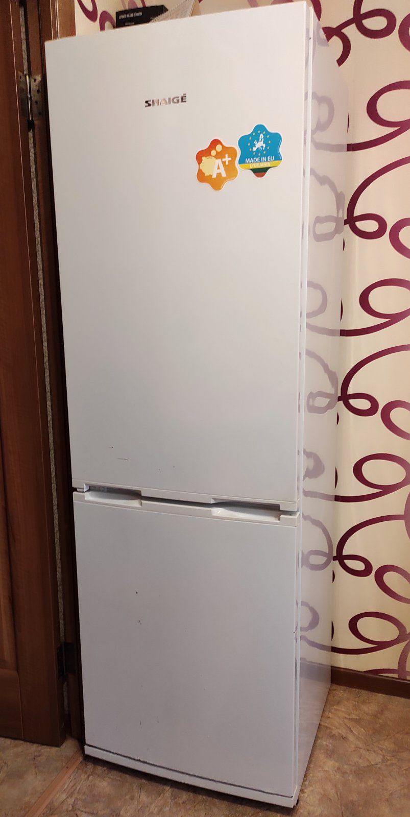 Холодильник  Snaige RF 34SM