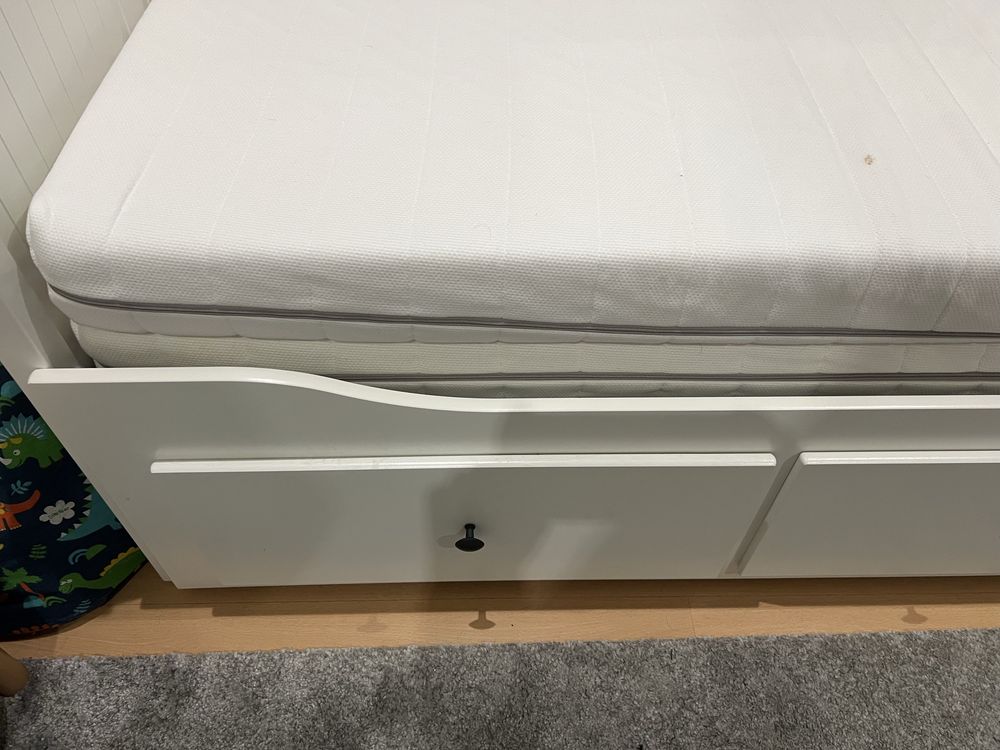 Cama branca 80x200