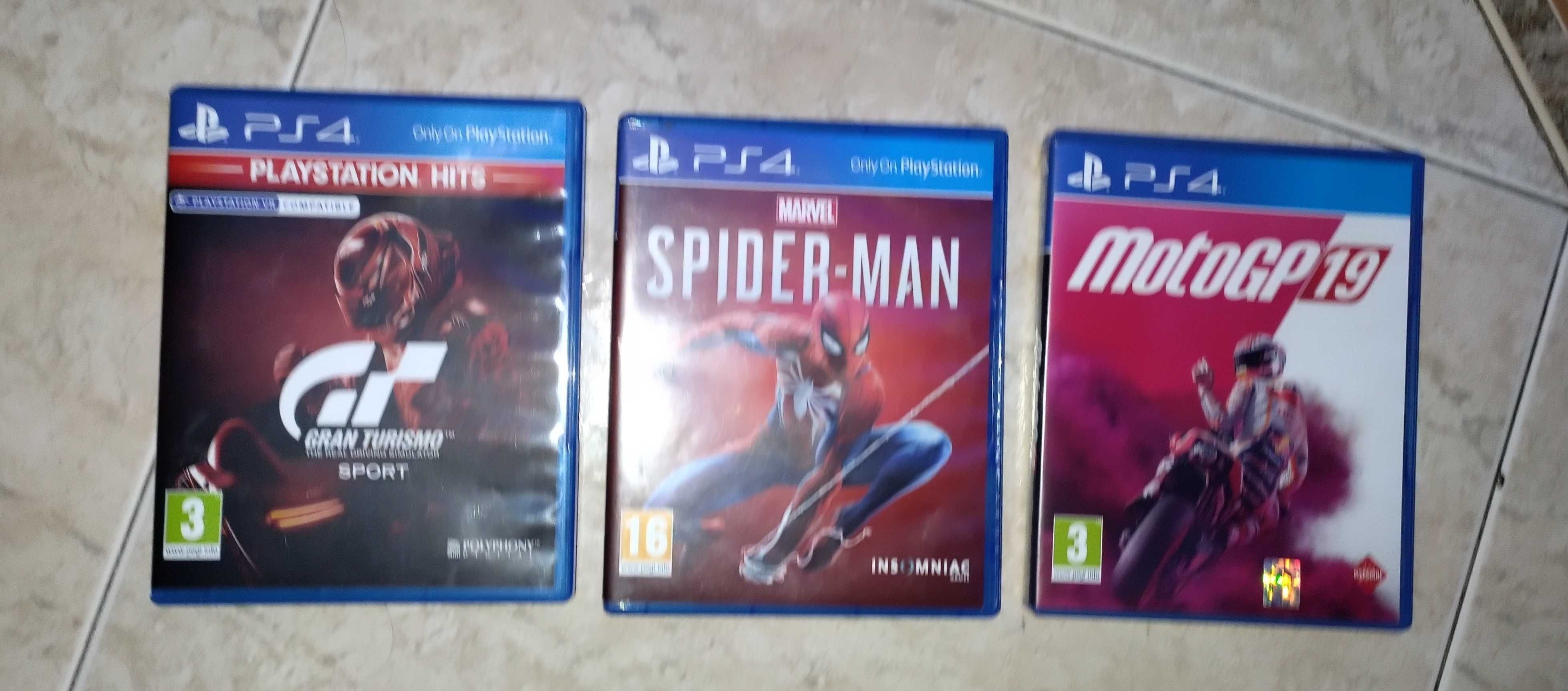 PlayStation 4 como nova