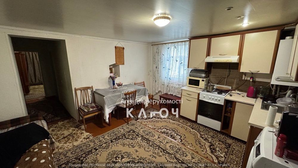 Продаж частини будинку з окремим двором в р-ні Критого ринку!