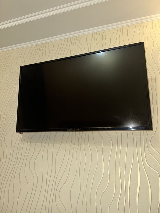Продам телевізор Samsung Smart TV