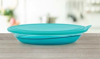 Блюдо   Элегантность на  1.5 л. и салатная пара  Tupperware