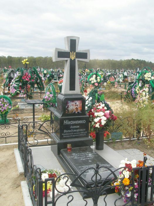 Памятники, ступени, подоконники, плитка гранитная