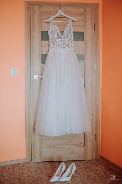 Sukinka ślubna w kolorze szampańskim