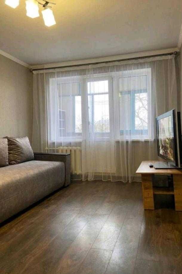 Продам 1 комн кв 4/5 32/17/6 на Хтз ул 12 Апреля