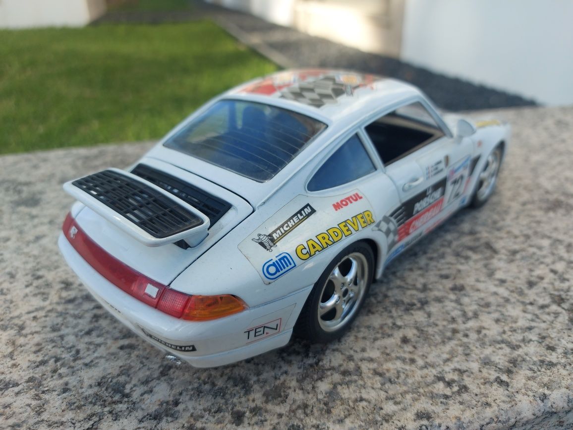 Porsche 911 Carrera Burago