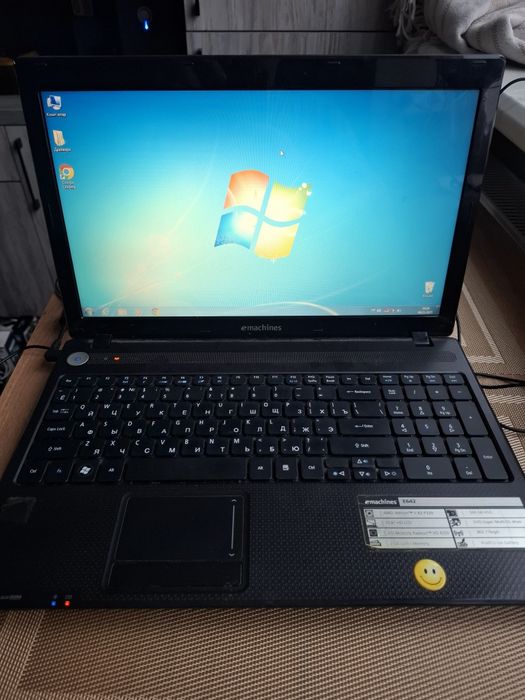 Ноутбук e-mashines e642