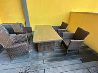Mesa + 4 Cadeiras de Jardim